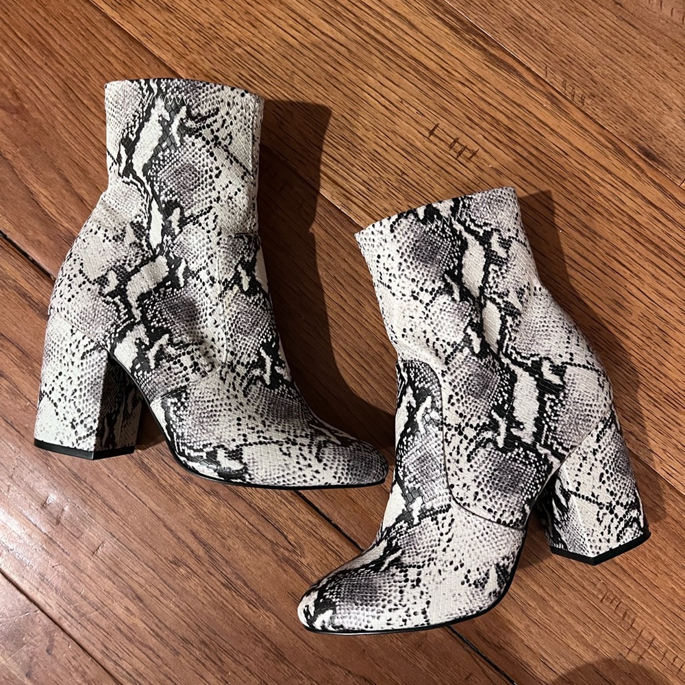 Women’s Madden Girl boots. gray/black/cream snakeskin, size 7. Only worn once